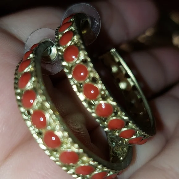 Elegant Vintage Gold and Orange Hoop Earrings - Picture 3 of 3